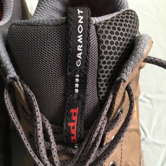 Women's Garmont hiking shoes, size 8. - Picture 13 of 14